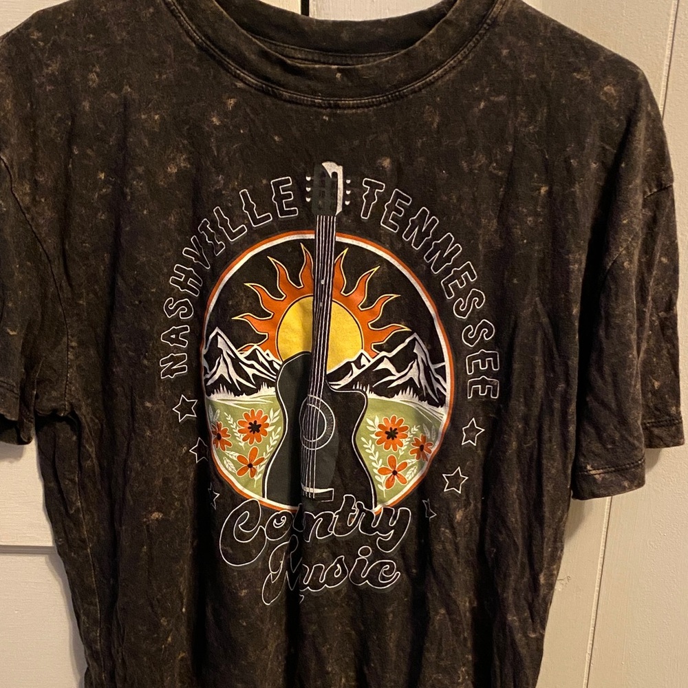 Nashville Tennessee Country Music Graphic Tee - Black with Orange & Yellow Sun